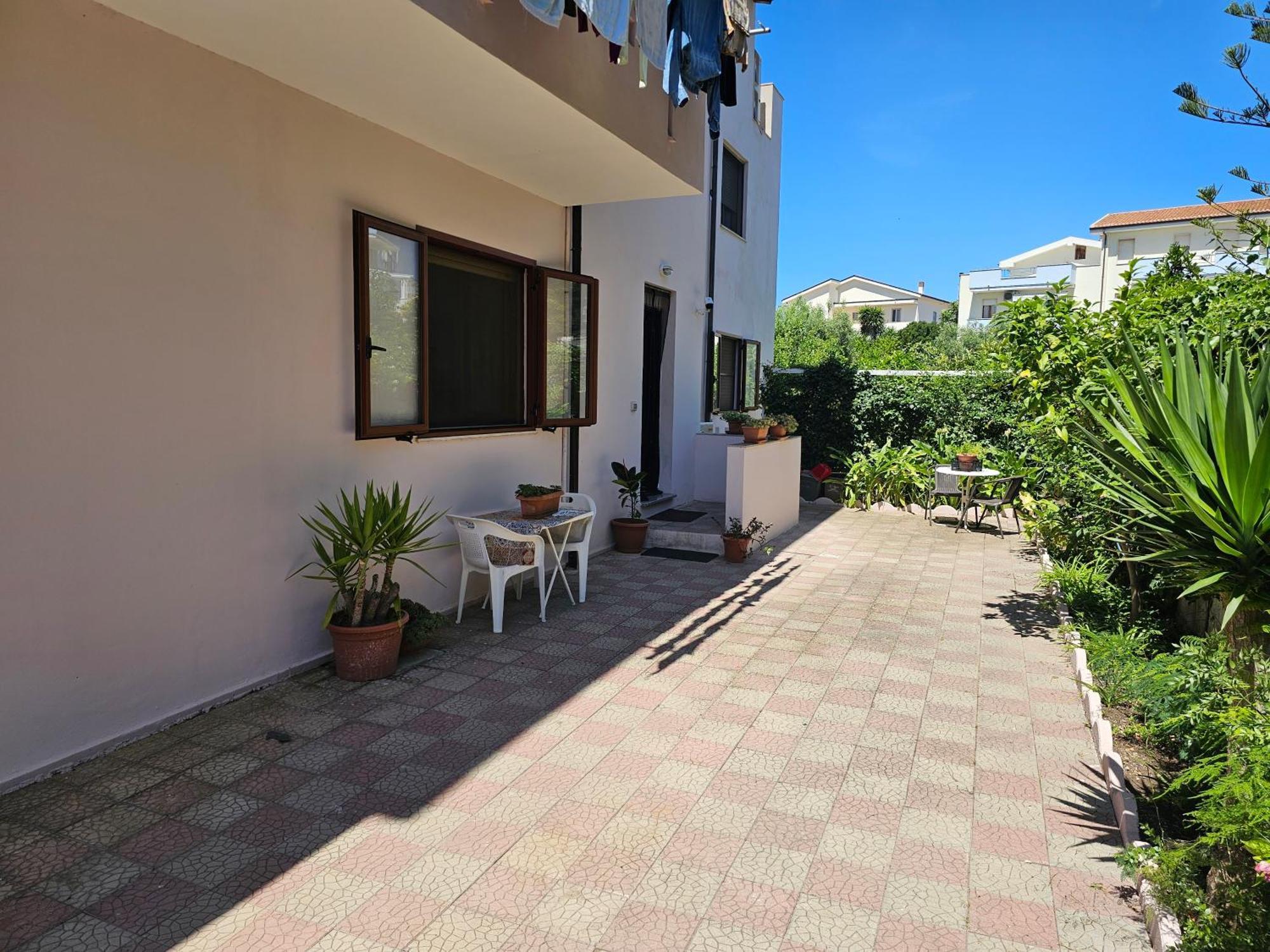 Sardina Gaudi Apartment *